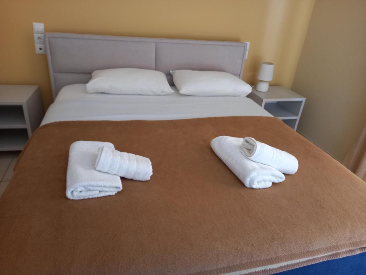 Hotel Prinos Himare Buitenkant foto