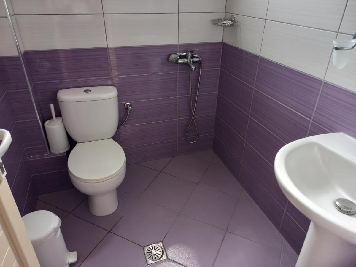 Hotel Prinos Himare Buitenkant foto