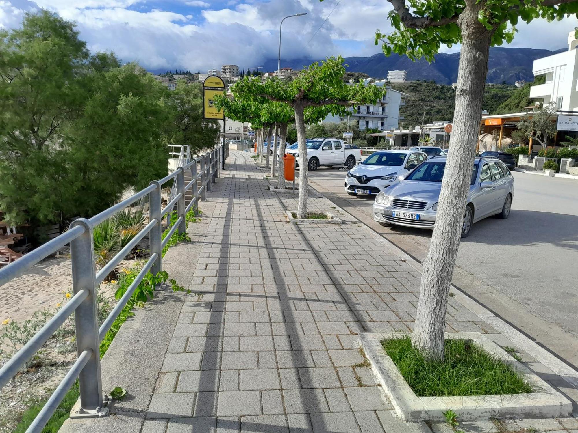 Hotel Prinos Himare Buitenkant foto
